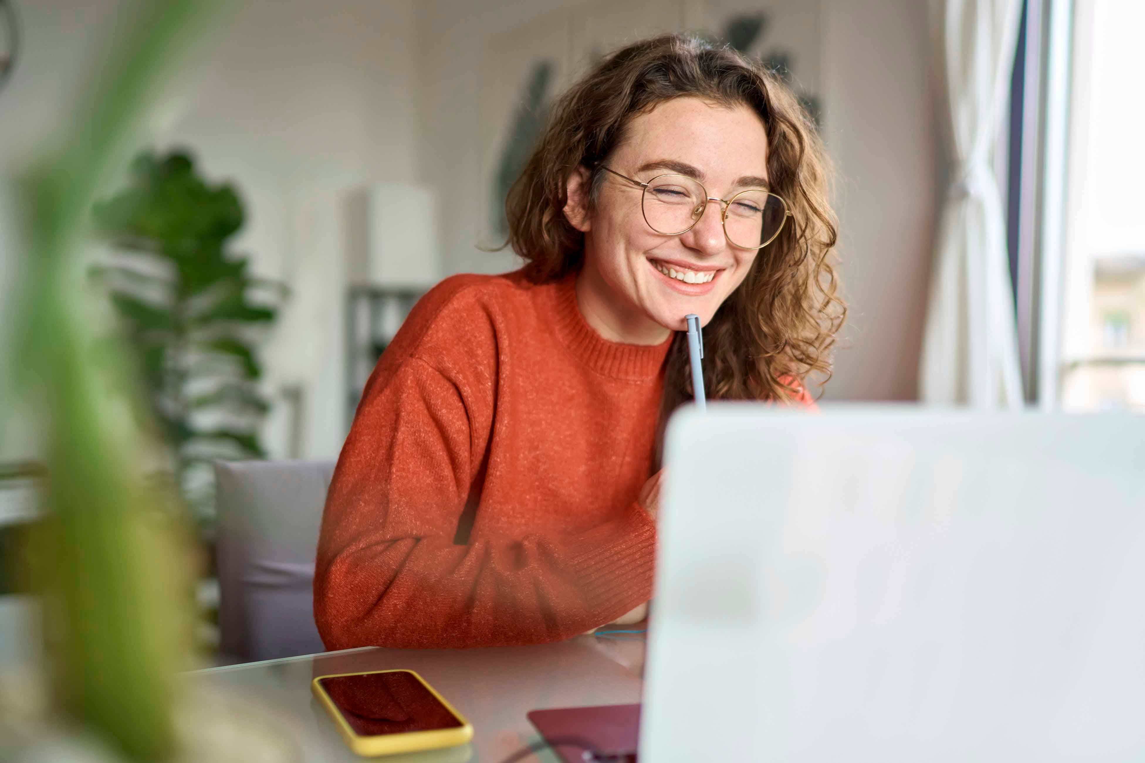 colleague working in hybrid workplace