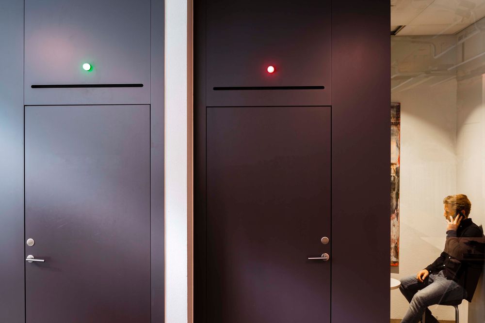 Visualize drop-in room status