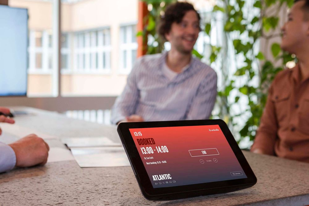 Meeting Room Displays That fit Your Budget