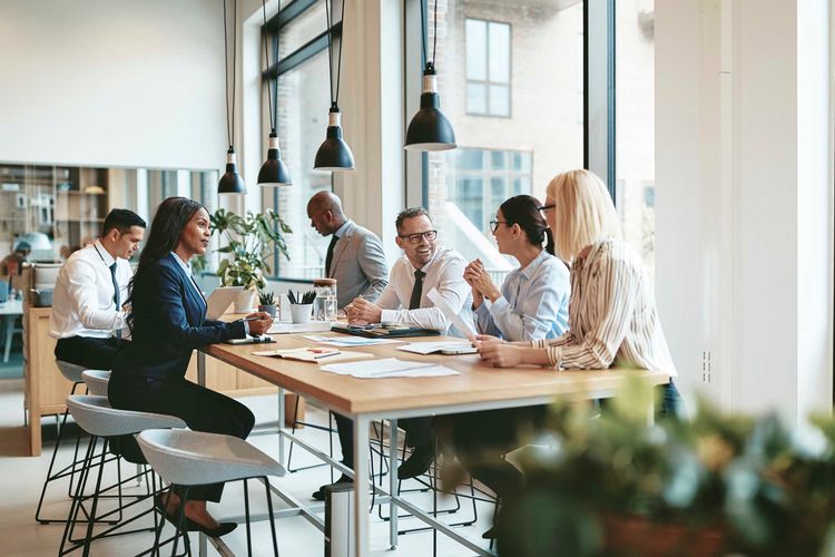 Workspace Resizing in the Hybrid Era - Strategies for a Flexible Office