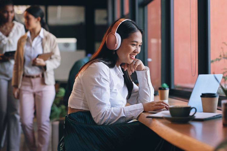 Why Hybrid Work Works: What the Research Tells Us